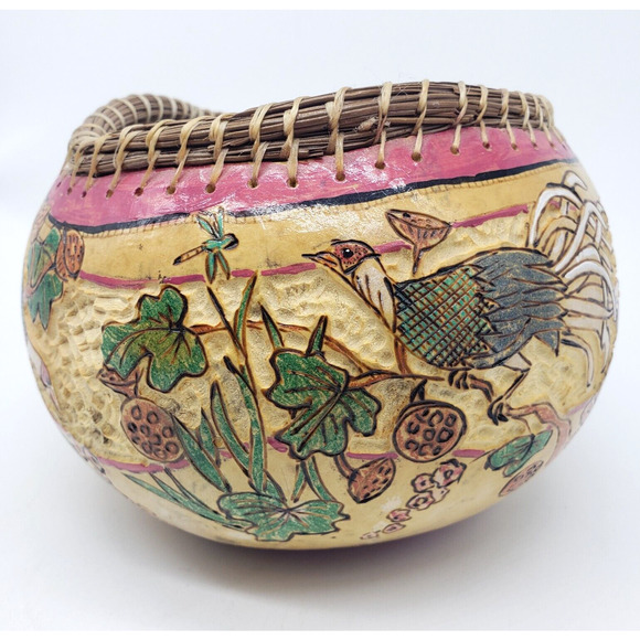 Hand Carved Hand Painted Gourd w/ marsh lotus birds & dragonflies. Artist signed - Picture 1 of 15